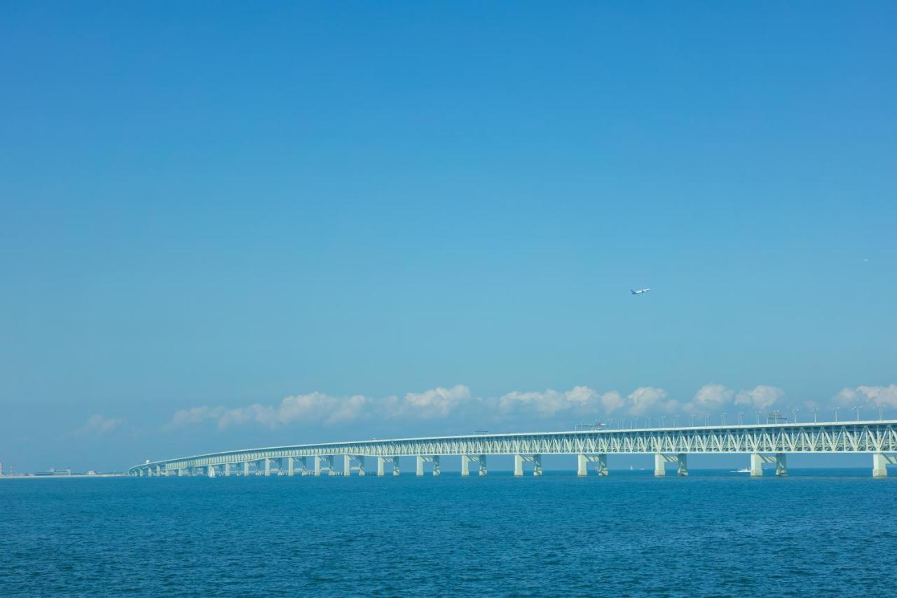 Omo Kansai Airport By Hoshino Resorts Izumisano Eksteriør billede The Sunshine Skyway Bridge