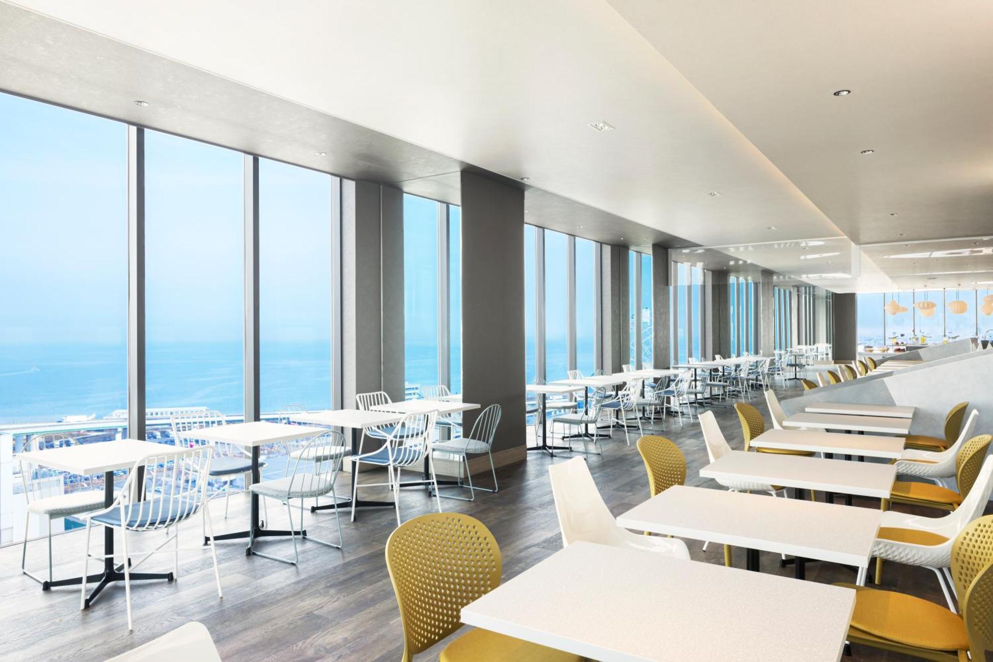 Omo Kansai Airport By Hoshino Resorts Izumisano Eksteriør billede The 360° Restaurant